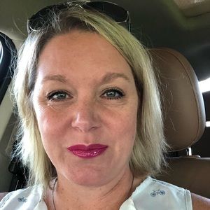 Meet your Posher, Valerie